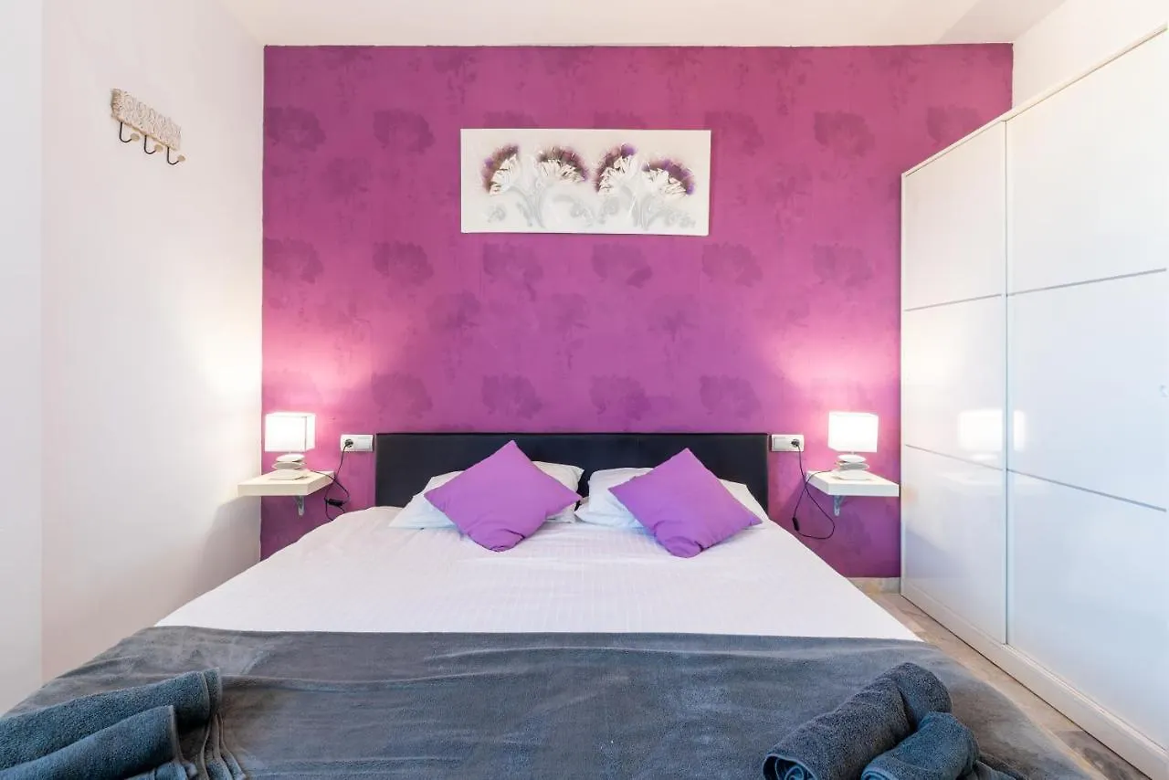 Luxury 3 Bed Apartment Torreblanca Fuengirola 0*,  Spanyolország